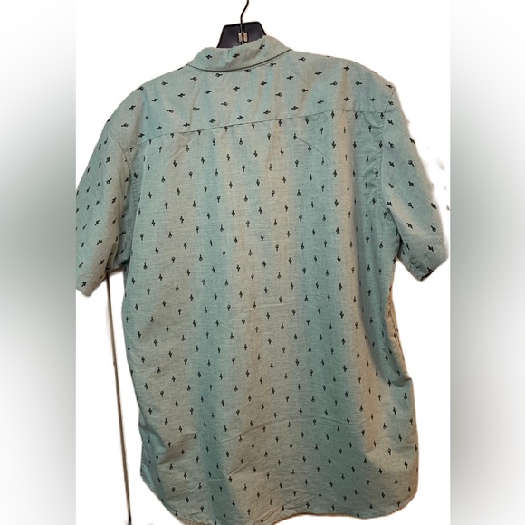 Molokai Surf Co. Men's Short Sleeve Button Down Shirt. SZ LARGE Green/Blk Cactus - Picture 2 of 8